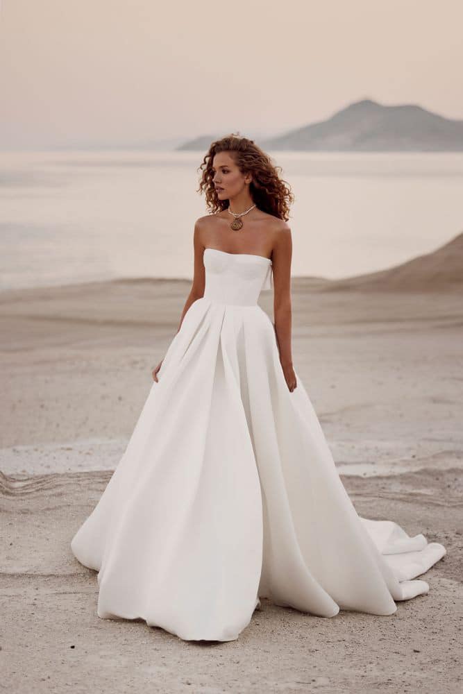 Eridana simple corset wedding dress - Bridal gown - Strapless