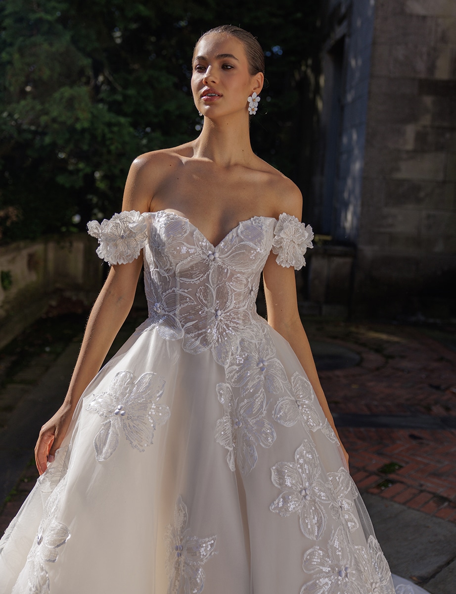 Eve of Milady Couture, 4425 Wedding Dress